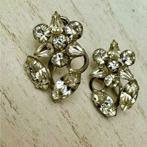 Phyllis Sterling Vintage and rhinestone flower screw back earrings
